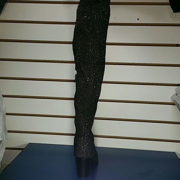 Boots - Picture 6 of 8